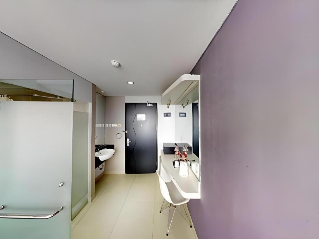 Hotel G By Amithya Surabaya